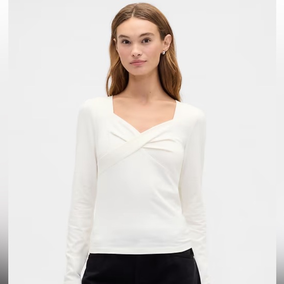 NWT | GAP Twist-Front Sweetheart Top | Ivory Cream Frost XL | MSRP $34.99 - Picture 2 of 6